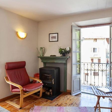 Sunny 1-Bed Apartment In Lovely Mountain Village La Brigue Exterior photo