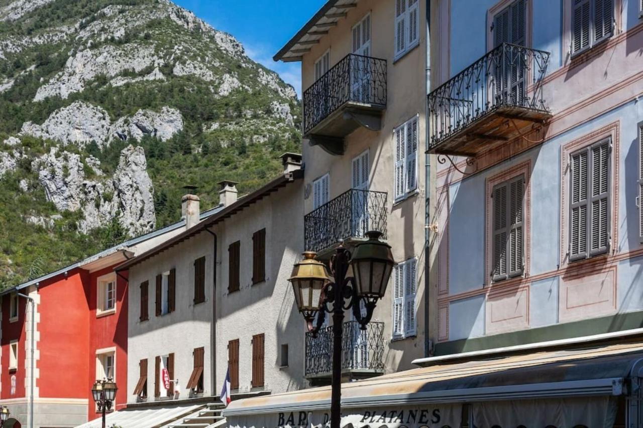 Sunny 1-Bed Apartment In Lovely Mountain Village La Brigue Exterior photo