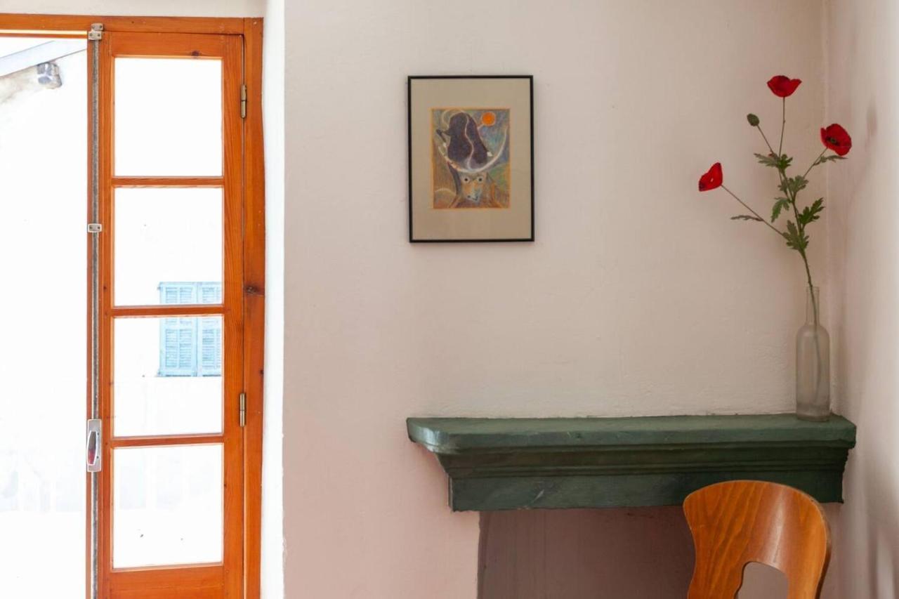 Sunny 1-Bed Apartment In Lovely Mountain Village La Brigue Exterior photo