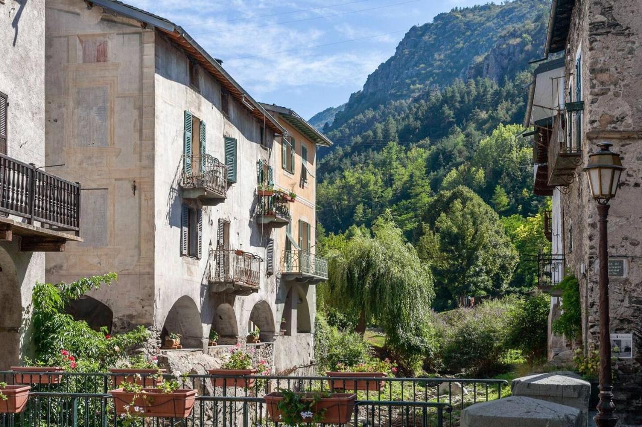 Sunny 1-Bed Apartment In Lovely Mountain Village La Brigue Exterior photo