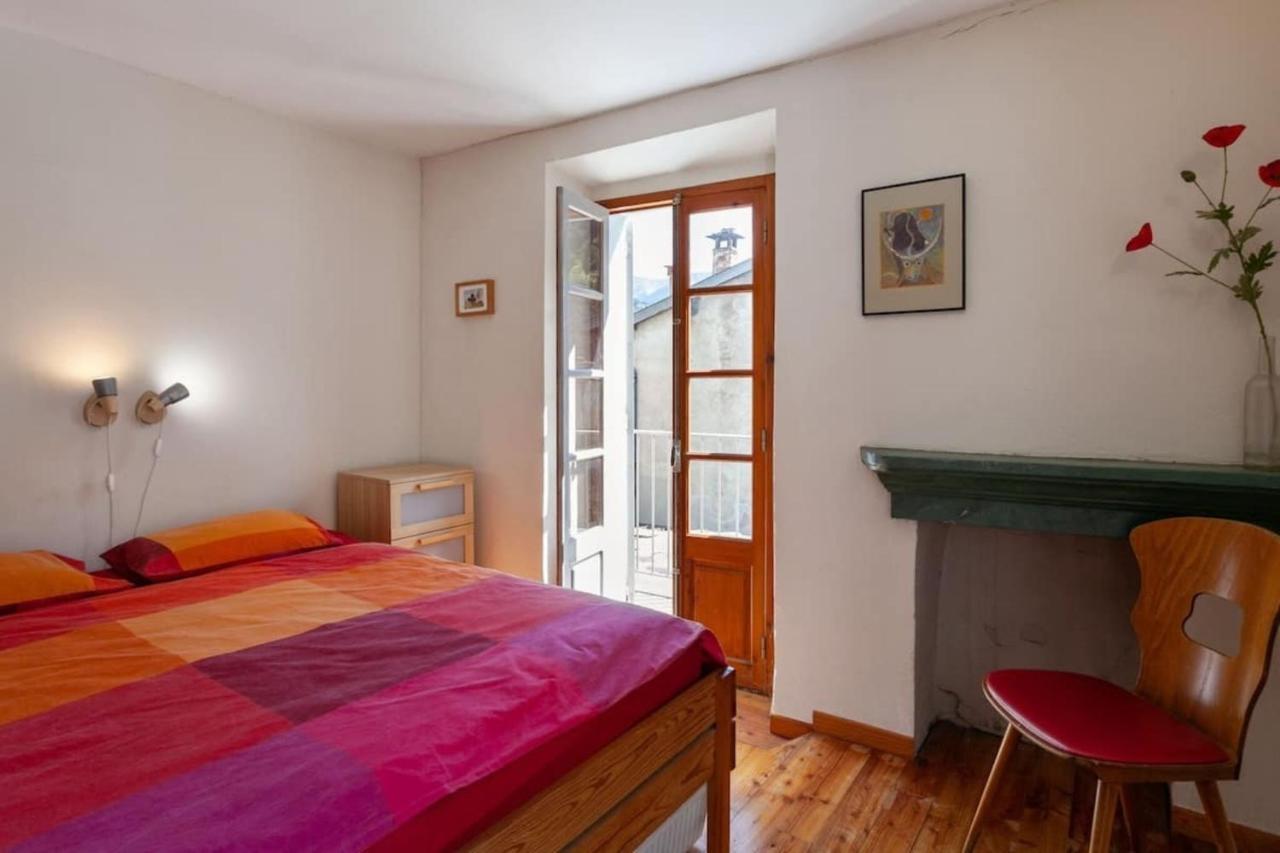 Sunny 1-Bed Apartment In Lovely Mountain Village La Brigue Exterior photo