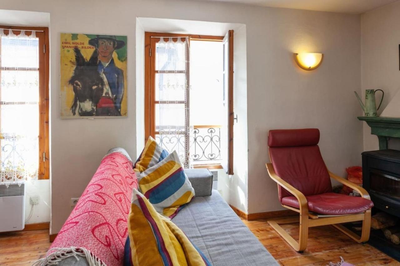 Sunny 1-Bed Apartment In Lovely Mountain Village La Brigue Exterior photo